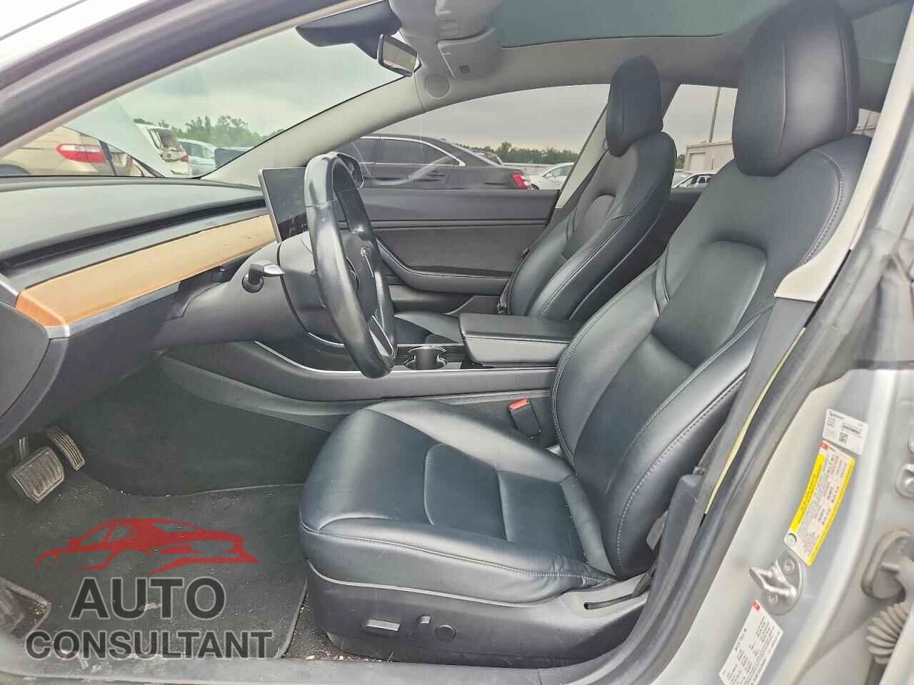 TESLA MODEL 3 2018 - 5YJ3E1EAXJF048341