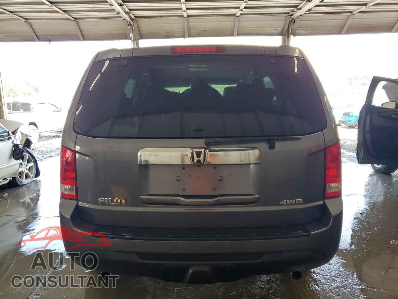 HONDA PILOT 2015 - 5FNYF4H2XFB004047