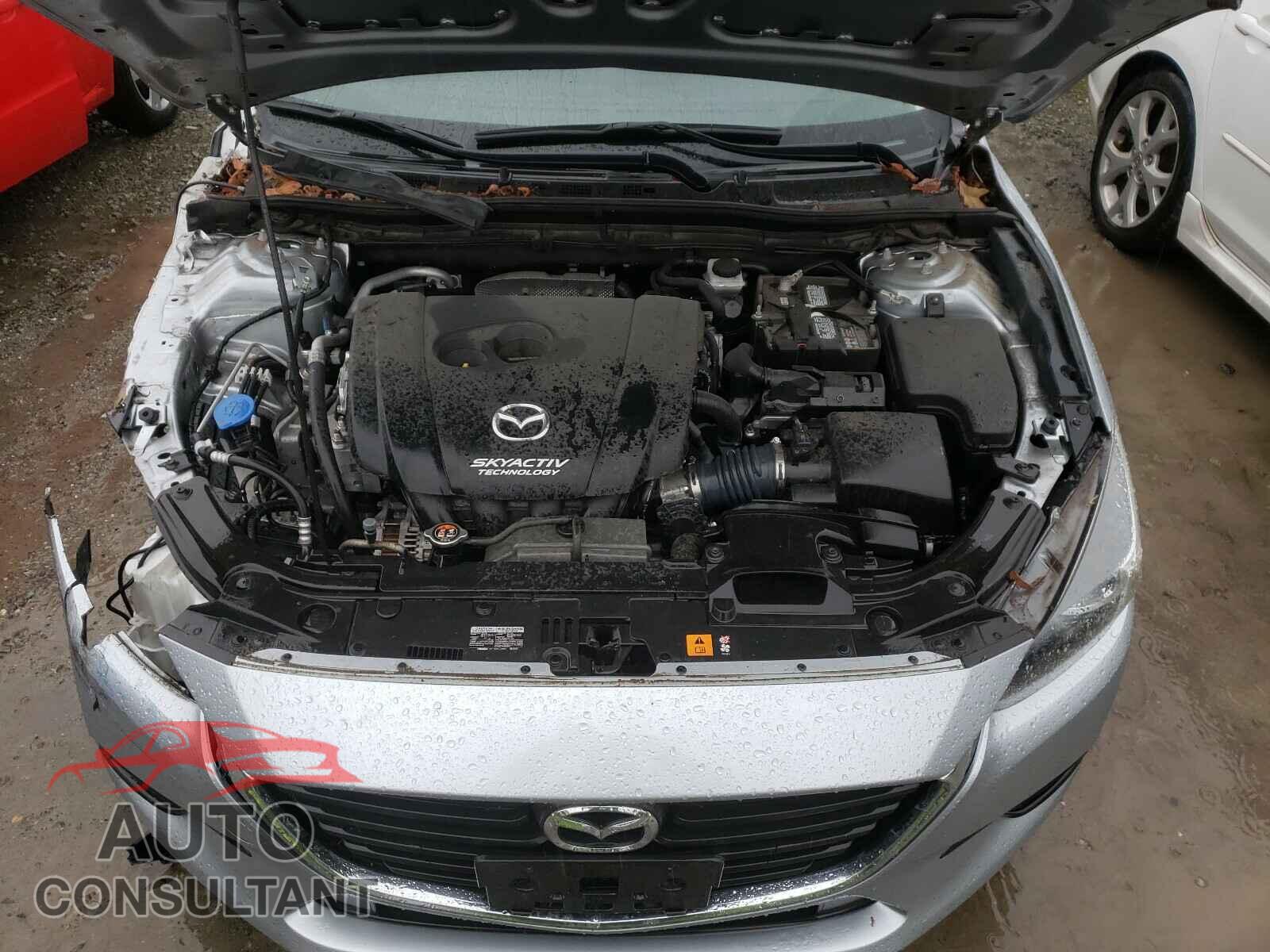MAZDA 3 2017 - 3MZBN1L36HM151484