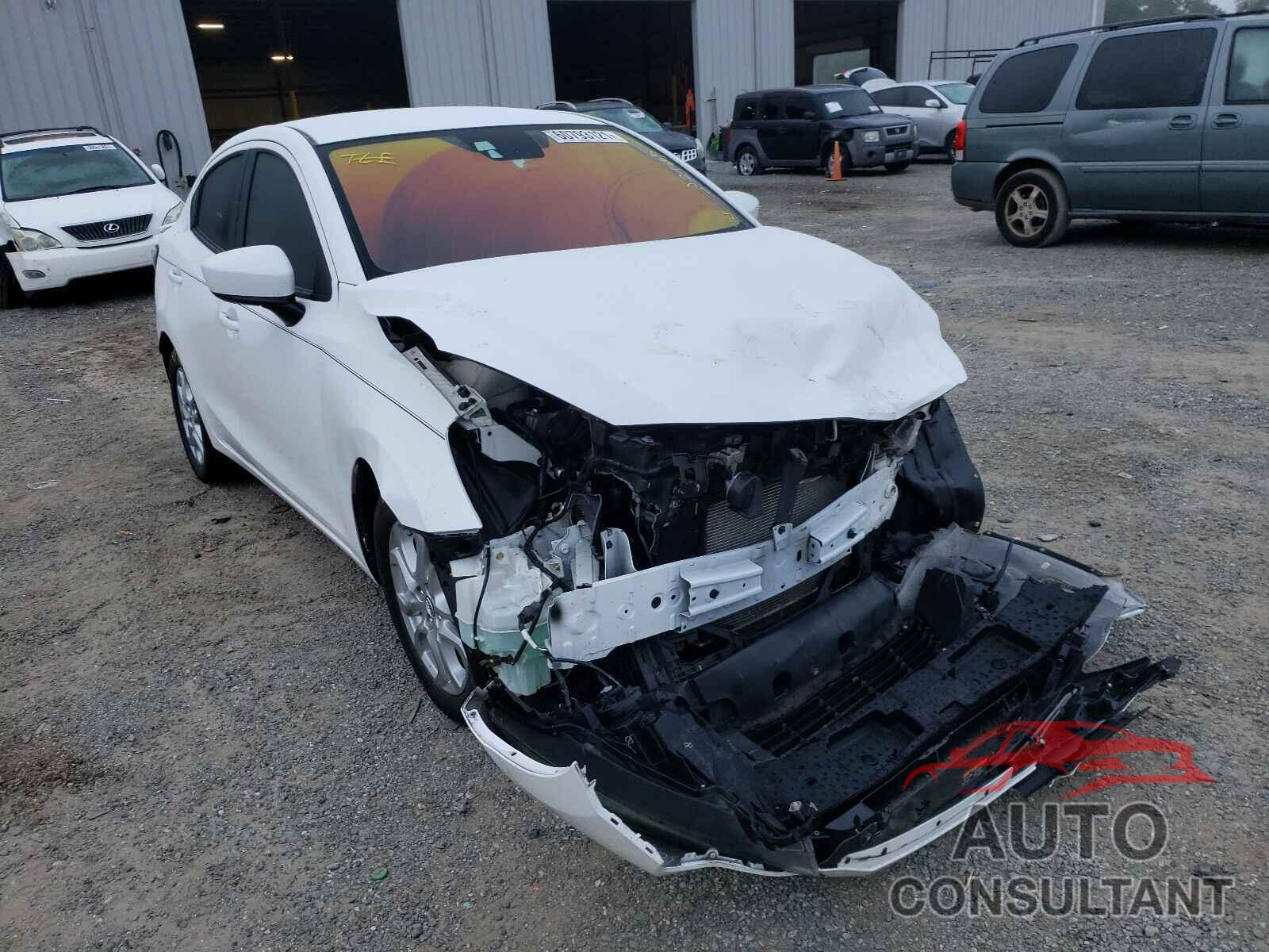 TOYOTA YARIS 2017 - 3MYDLBYV2HY193159