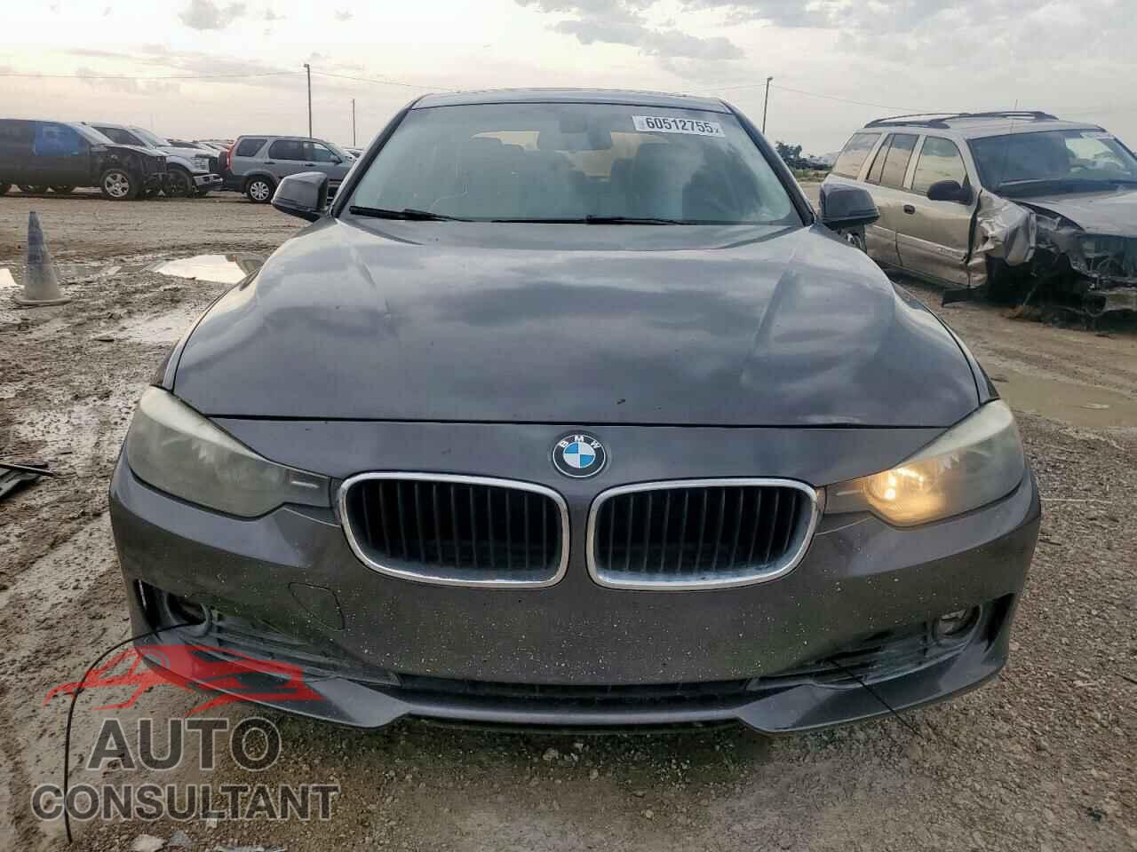 BMW 3 SERIES 2012 - WBA3C1C56CF433158
