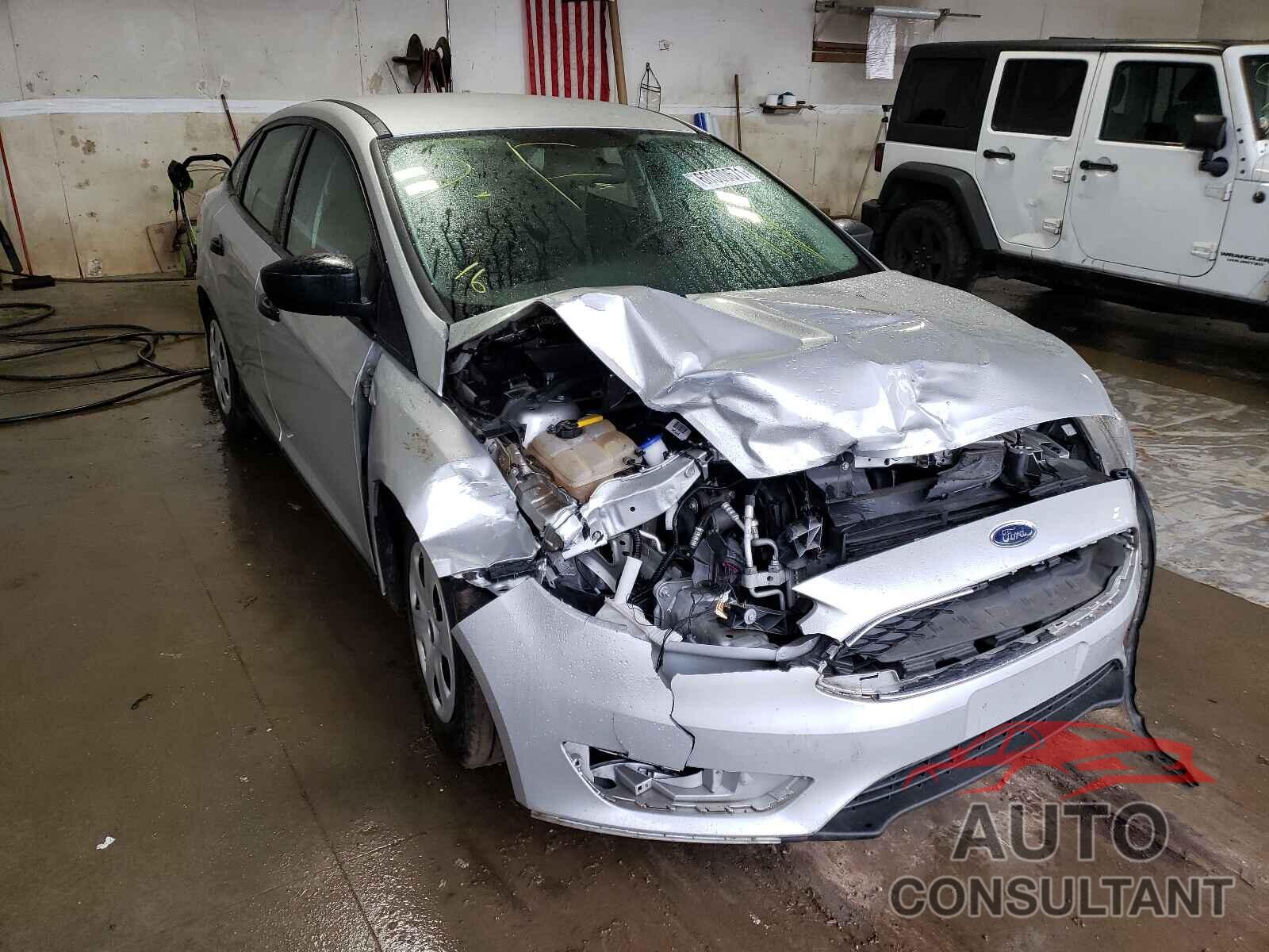FORD FOCUS 2016 - 1FADP3E27GL252464