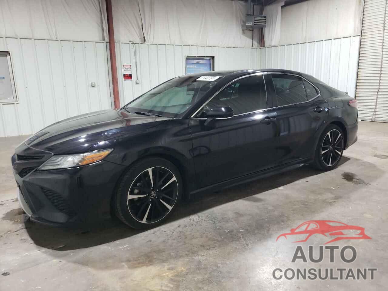 TOYOTA CAMRY 2018 - 4T1B61HK9JU119884