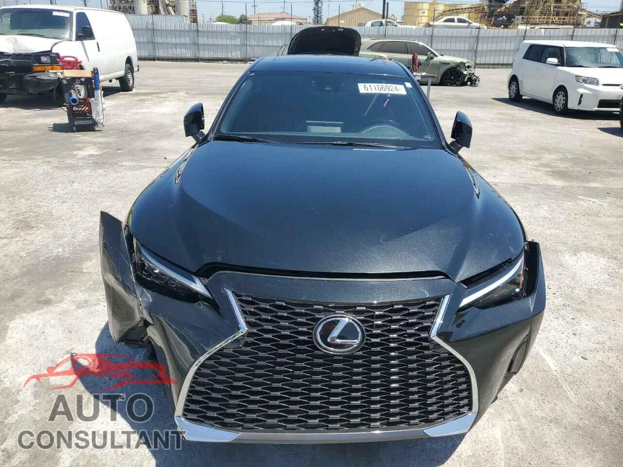 LEXUS IS 2021 - JTHCA1D27M5114967