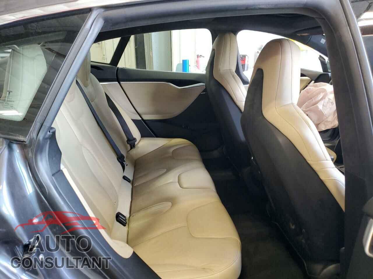 TESLA MODEL S 2016 - 5YJSA1E26GF126607