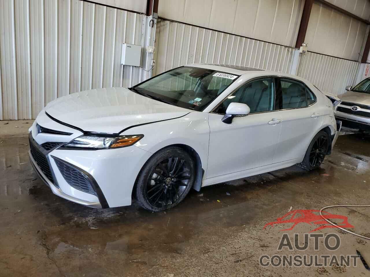 TOYOTA CAMRY 2022 - 4T1K31AKXNU033329