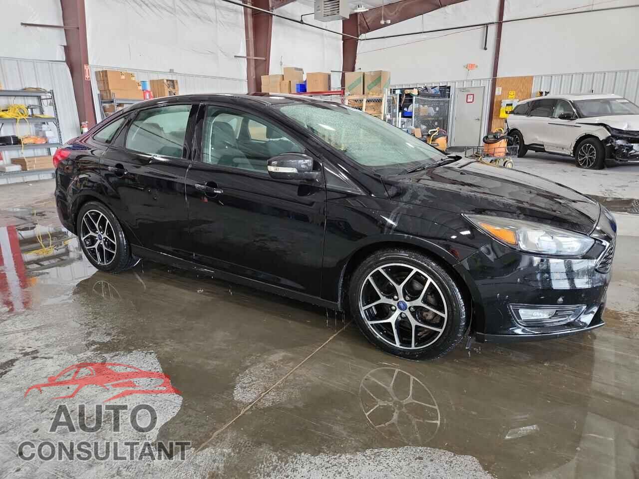FORD FOCUS 2018 - 1FADP3FE0JL259806