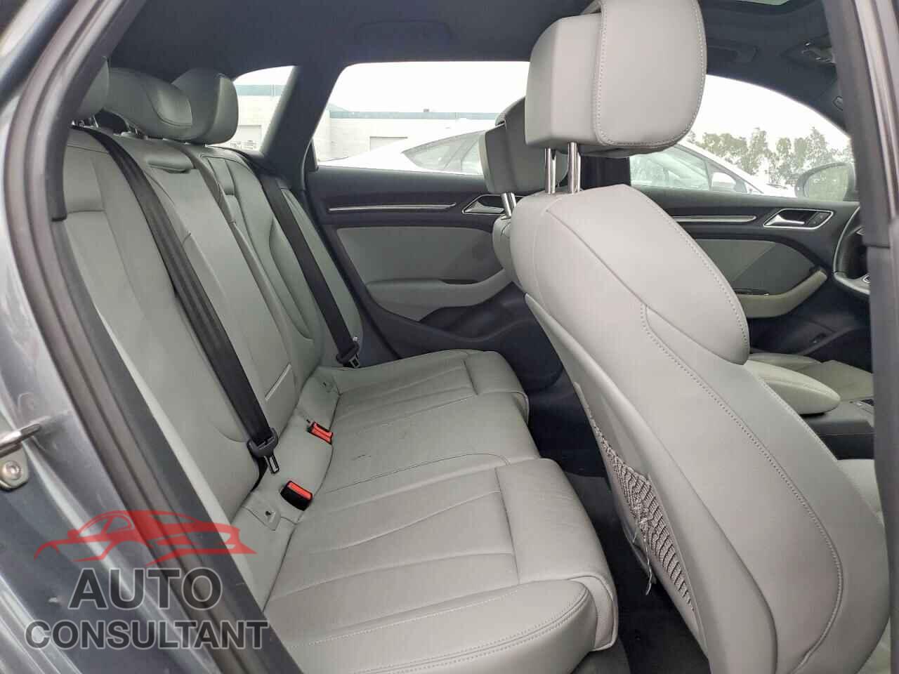 AUDI A3 2017 - WAUTPBFF6HA103409