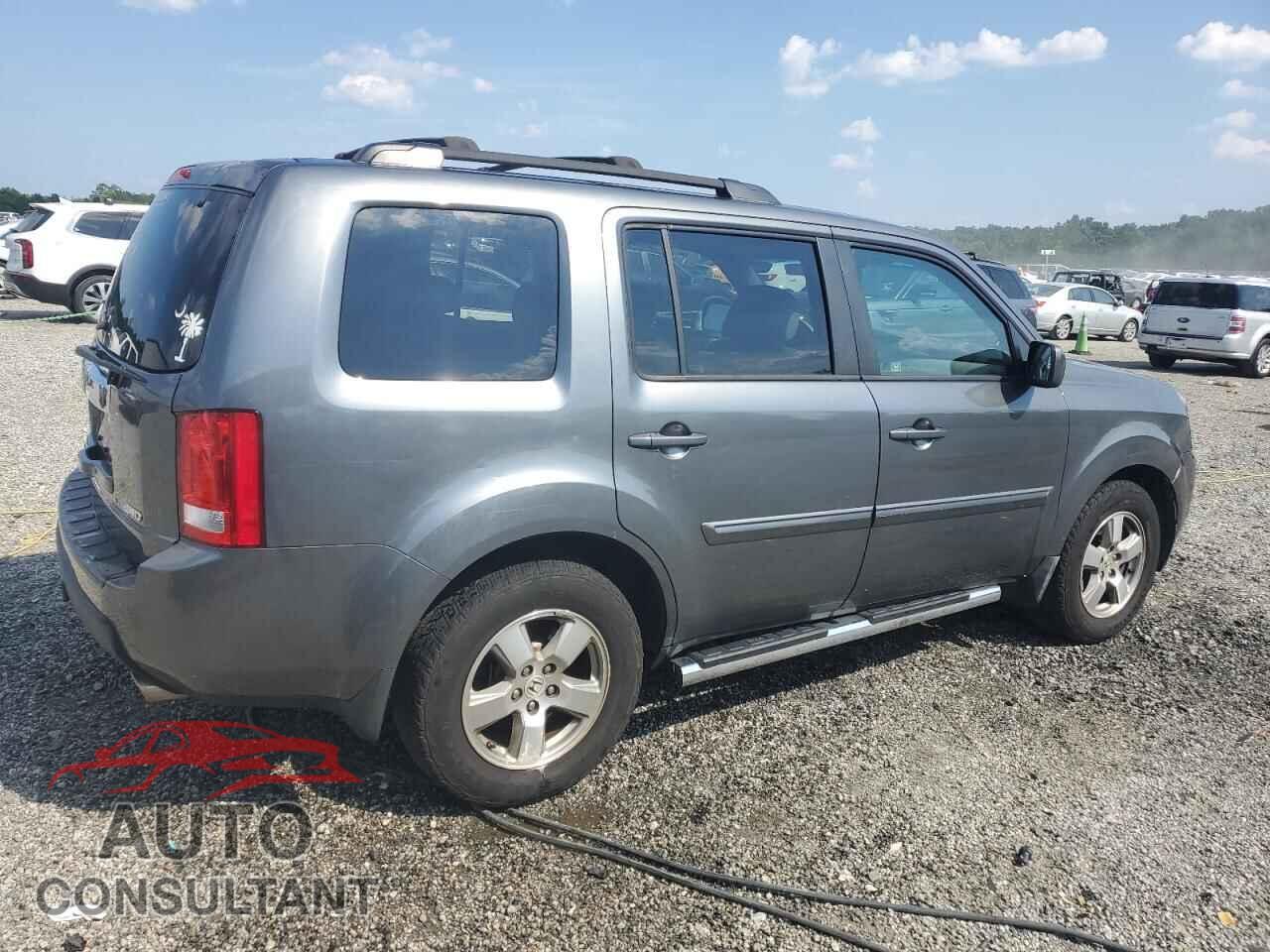 HONDA PILOT 2011 - 5FNYF4H50BB024604