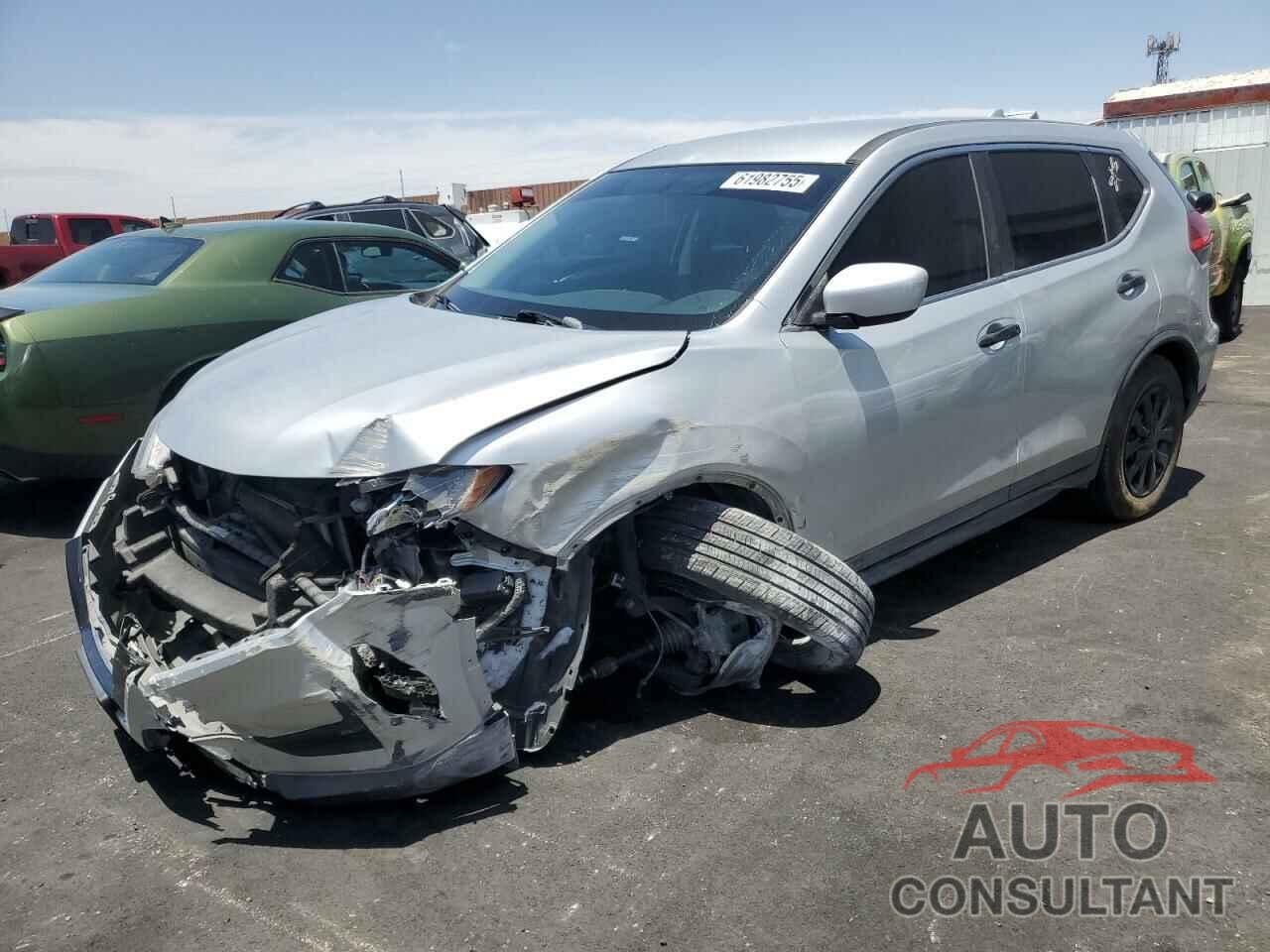 NISSAN ROGUE 2017 - KNMAT2MT6HP550107