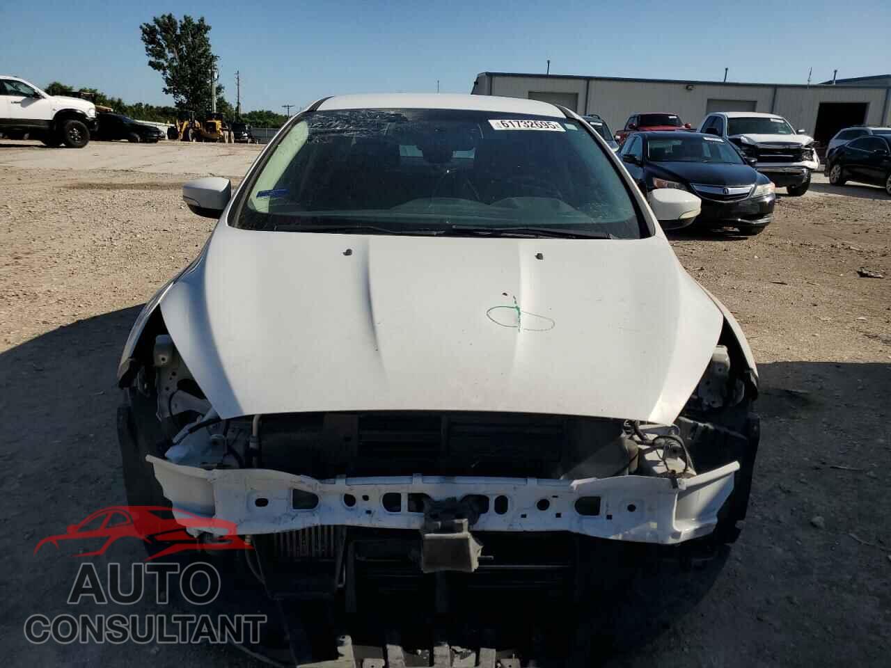 FORD FOCUS 2017 - 1FADP3FE8HL284169