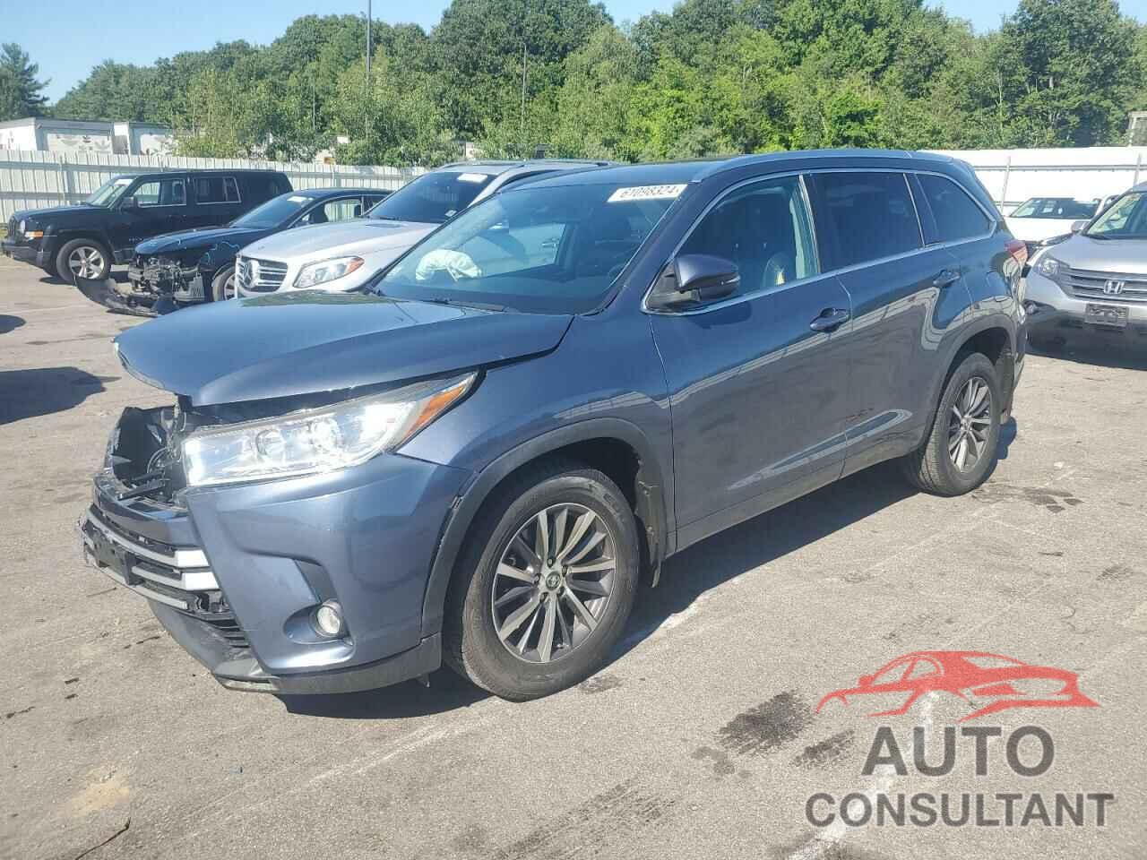 TOYOTA HIGHLANDER 2018 - 5TDJZRFH3JS832491