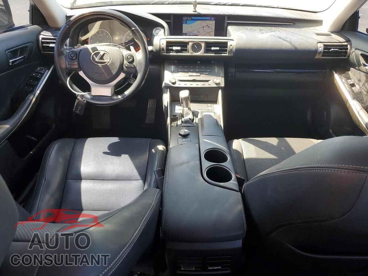 LEXUS IS 2016 - JTHBA1D2XG5011512