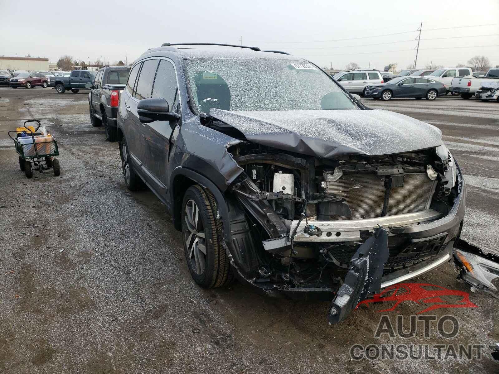 HONDA PILOT 2017 - 5FNYF6H99HB009994