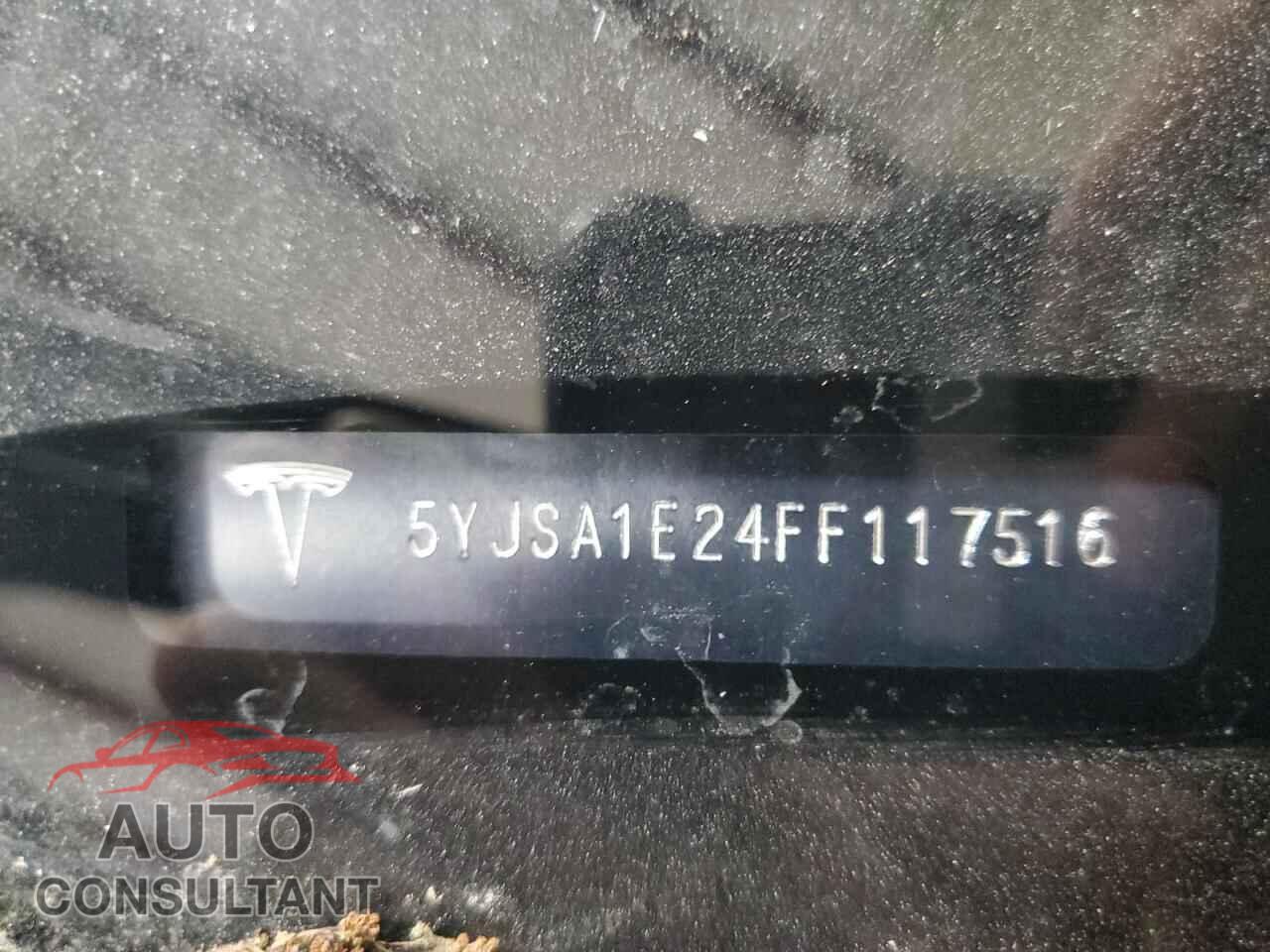 TESLA MODEL S 2015 - 5YJSA1E24FF117516