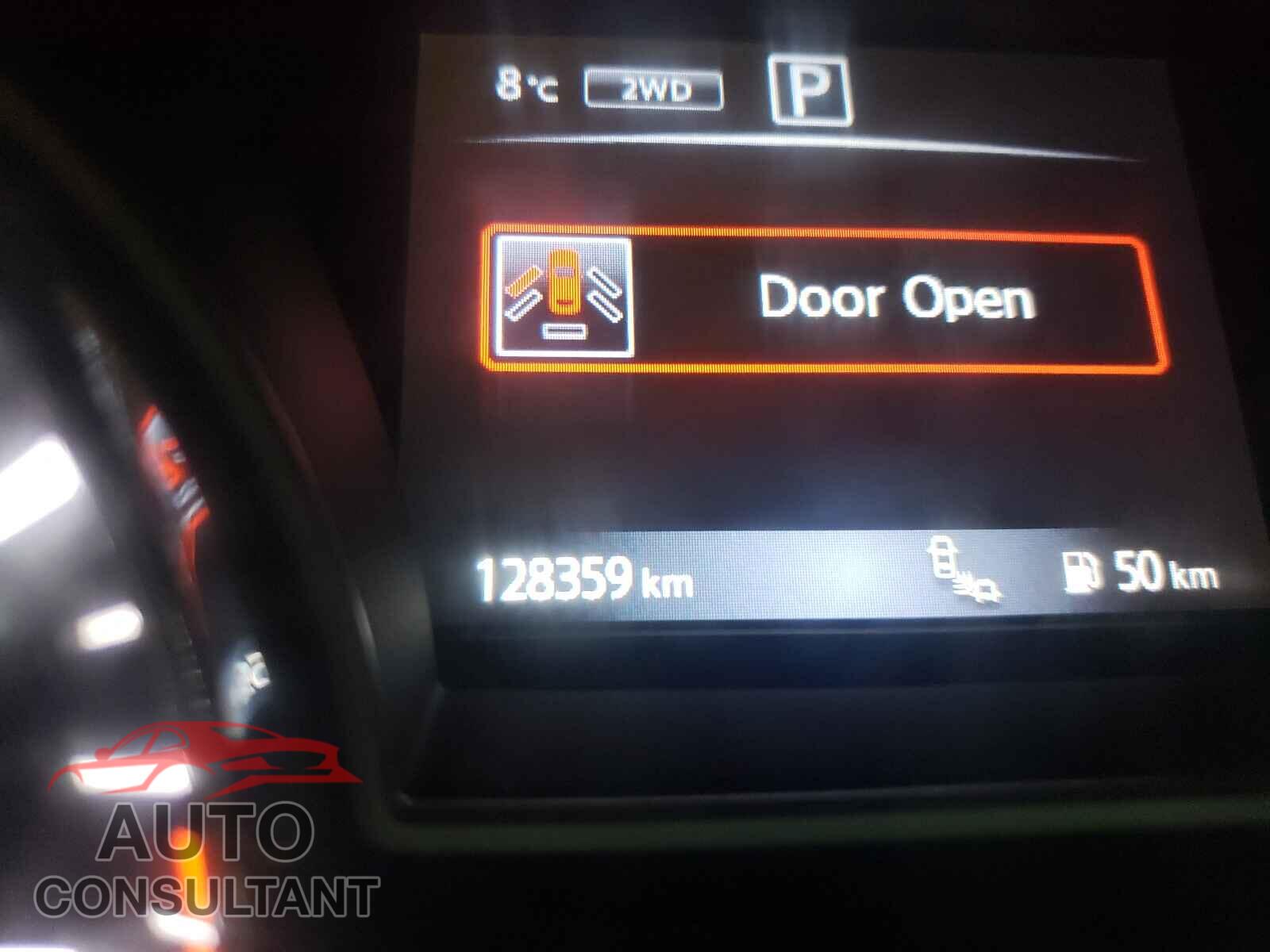 NISSAN PATHFINDER 2017 - 5N1DR2MM3HC652276
