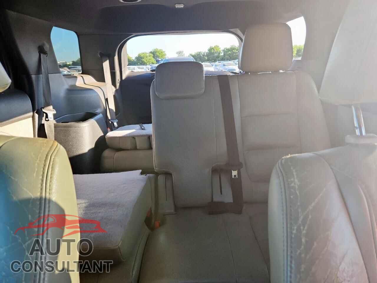 FORD EXPLORER 2011 - 1FMHK8B85BGA03173
