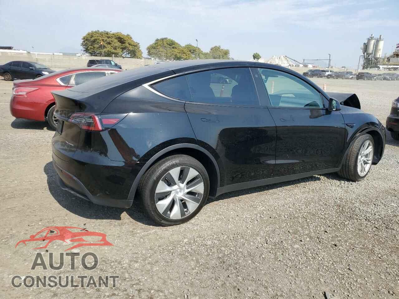 TESLA MODEL Y 2023 - 7SAYGAEE4PF767647