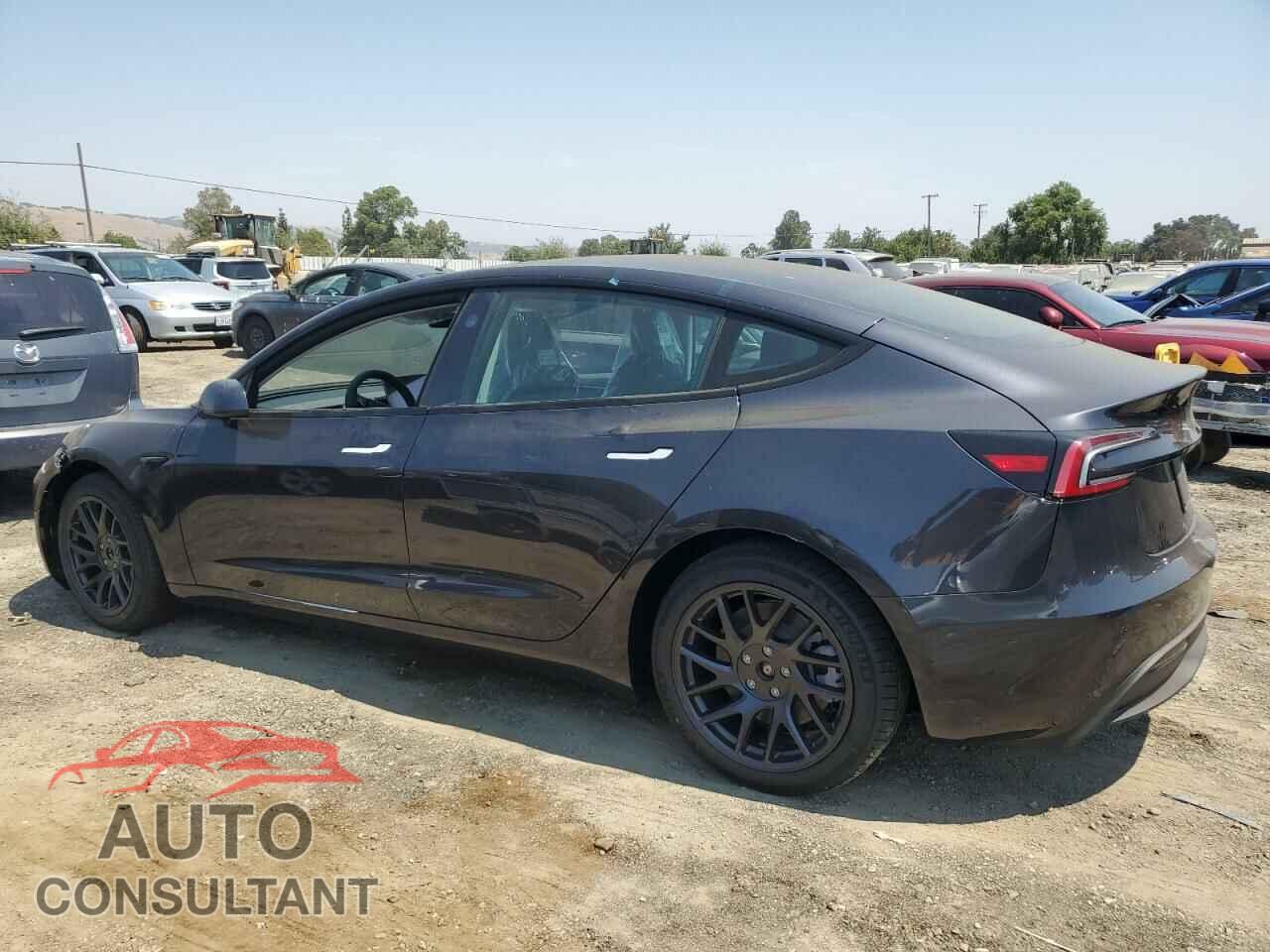 TESLA MODEL 3 2024 - 5YJ3E1EA0RF774110