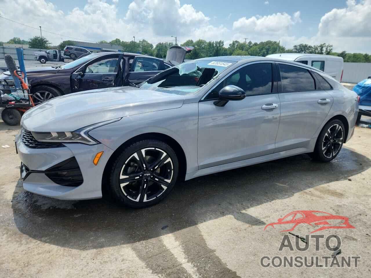 KIA K5 2023 - 5XXG64J28PG182611