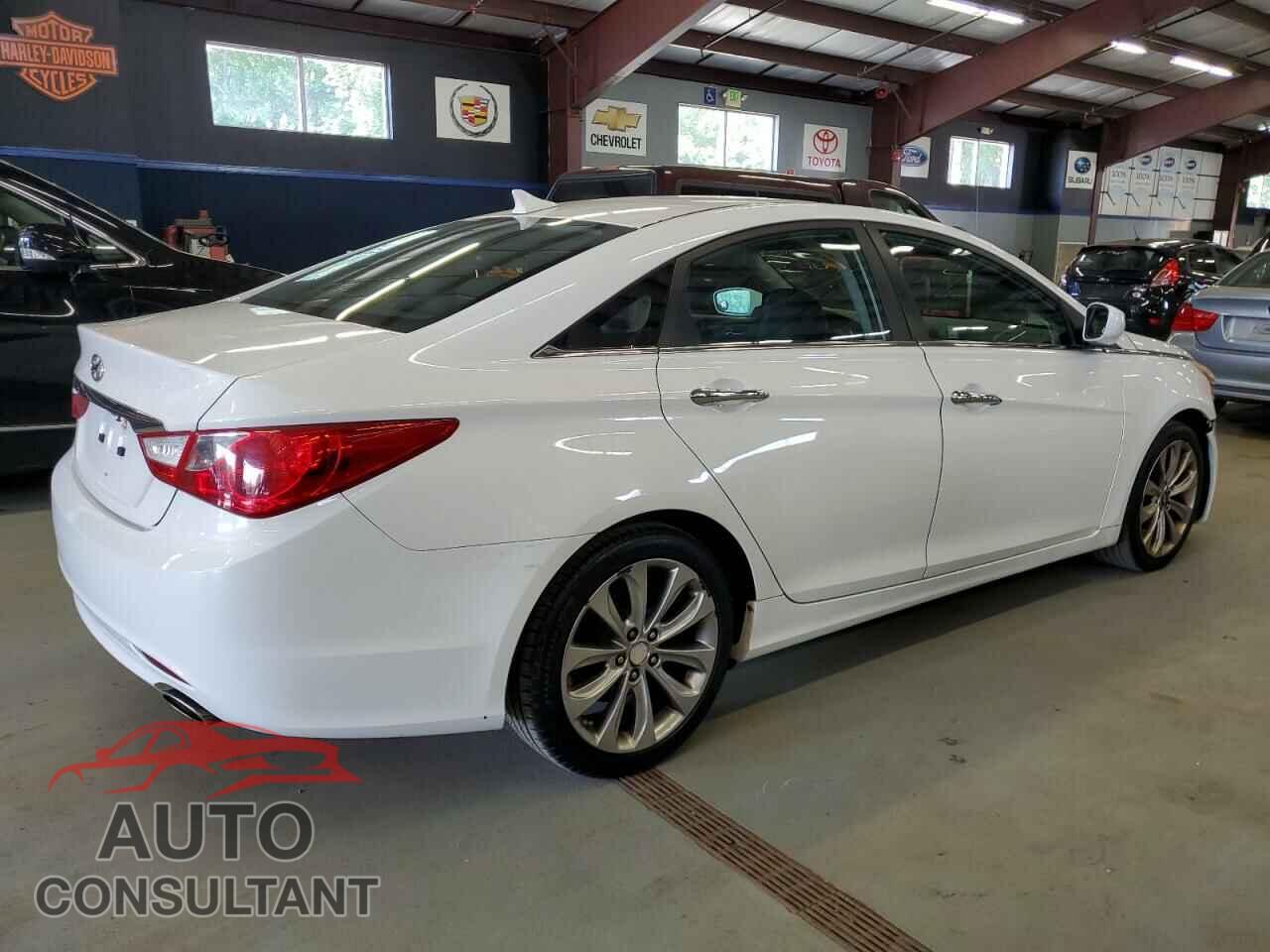 HYUNDAI SONATA 2011 - 5NPEC4AC8BH000816