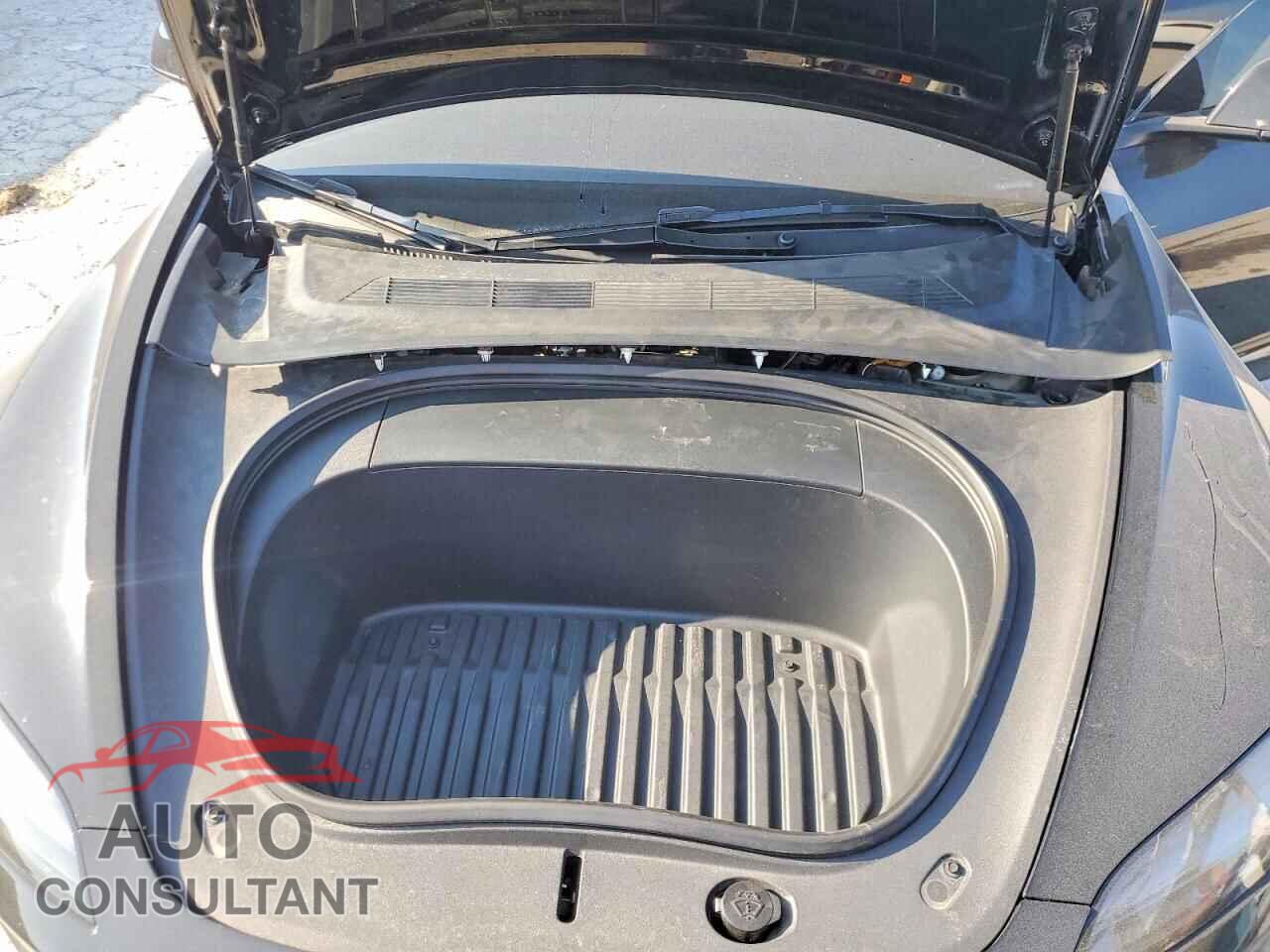 TESLA MODEL 3 2024 - 5YJ3E1EA4RF730336