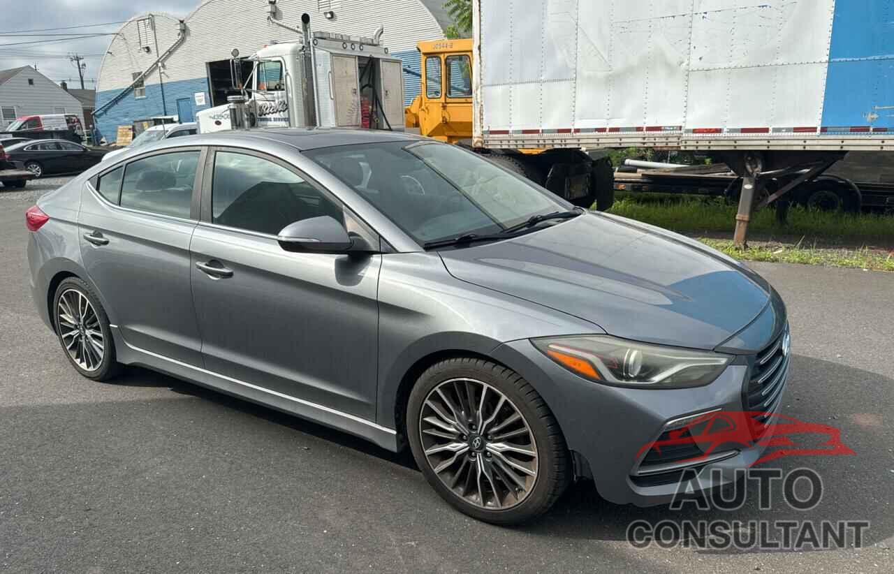 HYUNDAI ELANTRA 2018 - KMHD04LB0JU723861