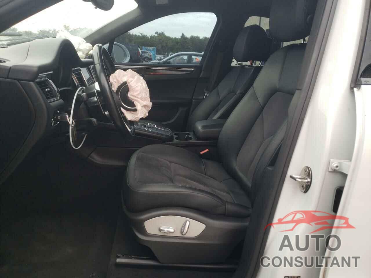 PORSCHE MACAN 2017 - WP1AA2A52HLB00309