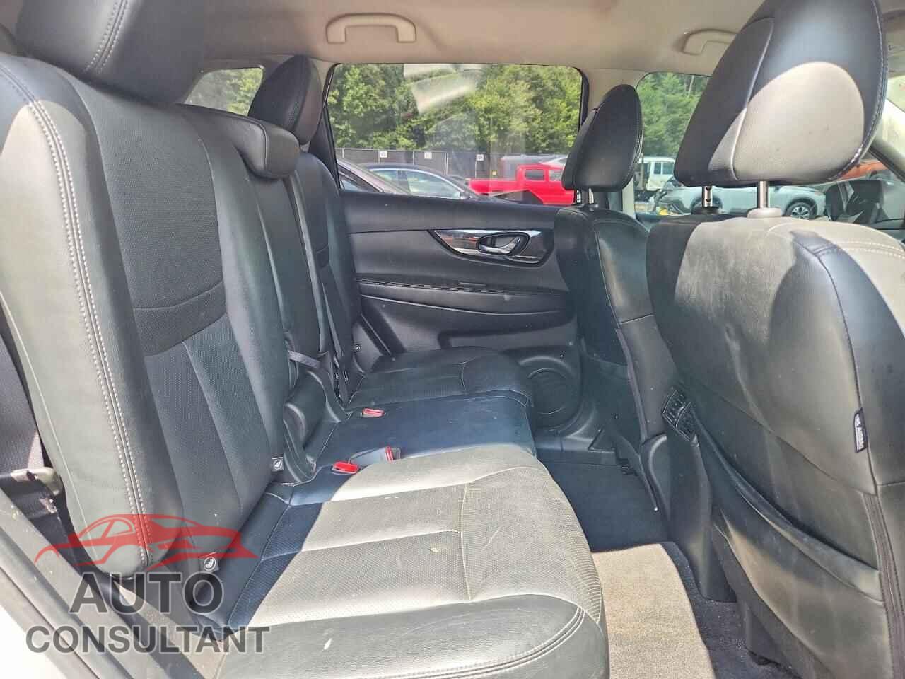 NISSAN ROGUE 2018 - JN8AT2MT1JW463473