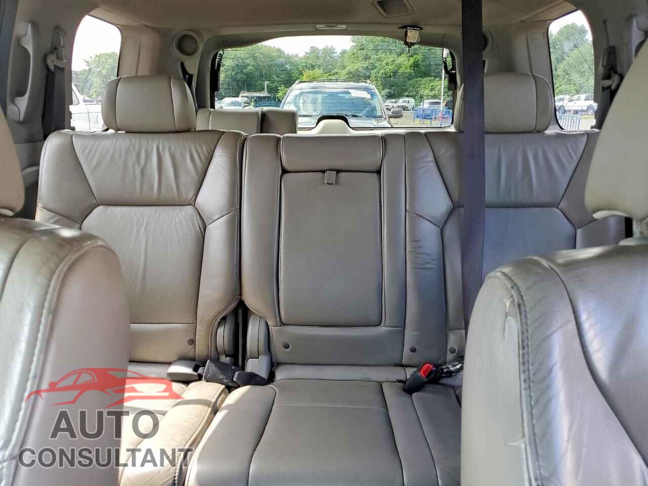 HONDA PILOT 2011 - 5FNYF4H64BB062426