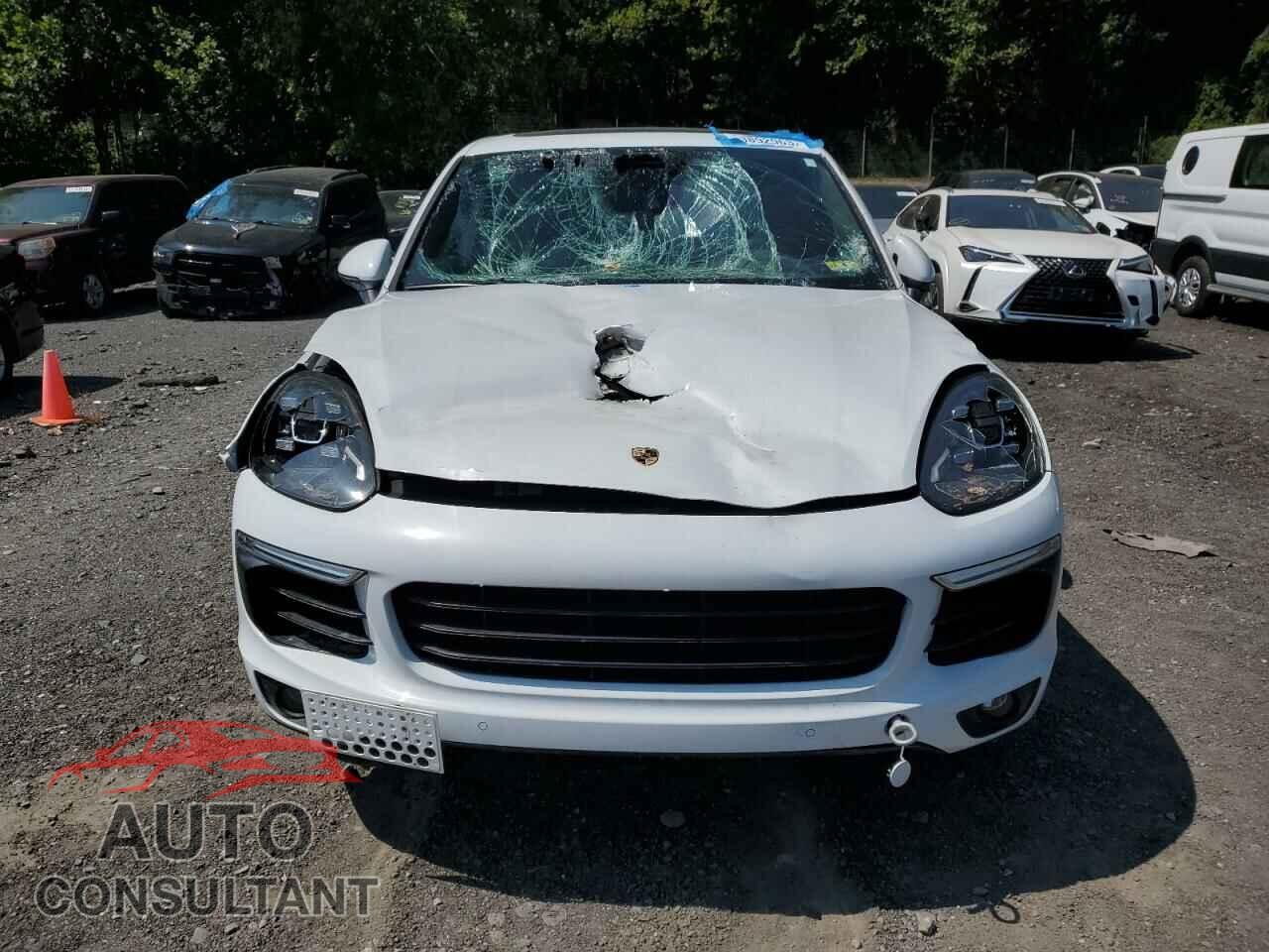PORSCHE CAYENNE 2016 - WP1AF2A23GKA43775