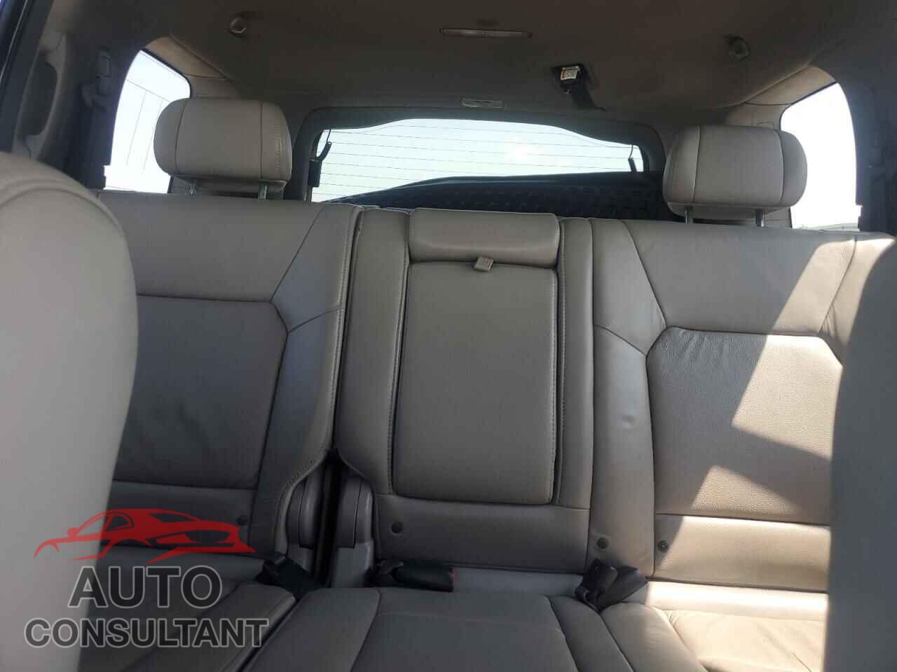 HONDA PILOT 2011 - 5FNYF4H55BB020452