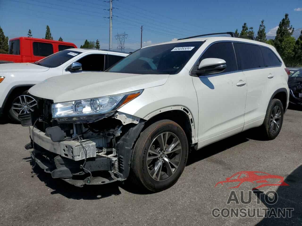 TOYOTA HIGHLANDER 2018 - 5TDZZRFH8JS248557