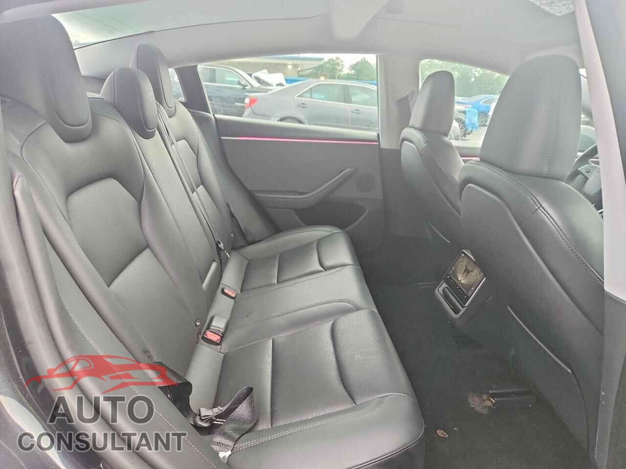 TESLA MODEL 3 2024 - 5YJ3E1EA3RF732031