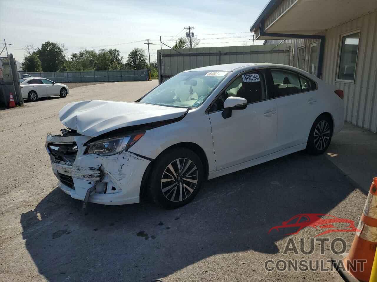 SUBARU LEGACY 2018 - 4S3BNAF66J3021169