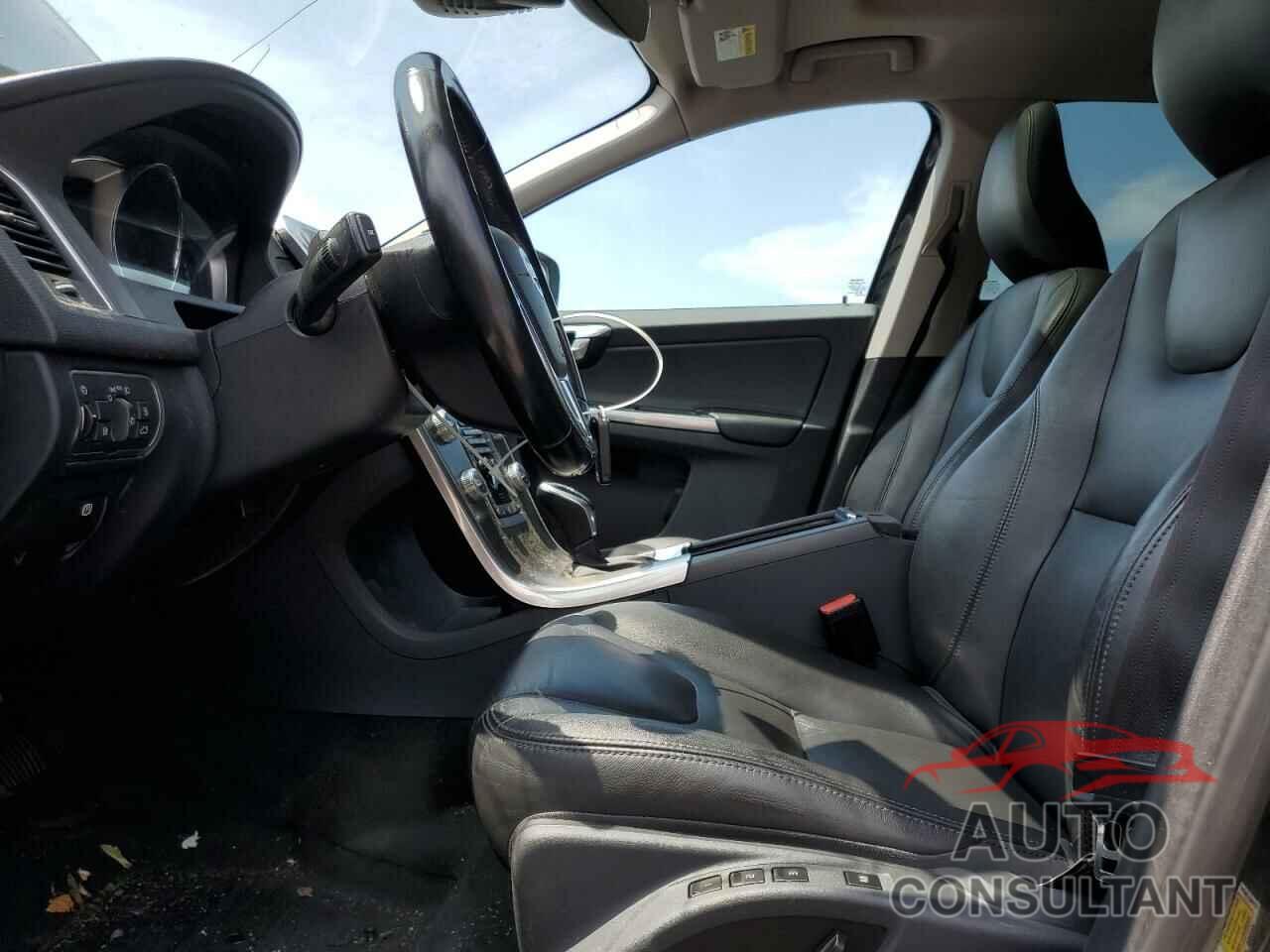 VOLVO XC60 2016 - YV4612RM4G2869009
