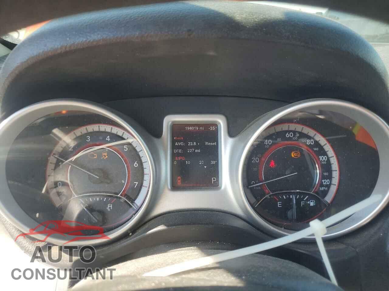 DODGE JOURNEY 2013 - 3C4PDCBG1DT659938