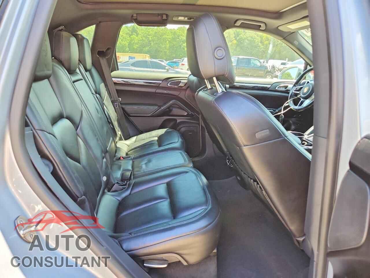 PORSCHE CAYENNE 2017 - WP1AE2A29HLA74804