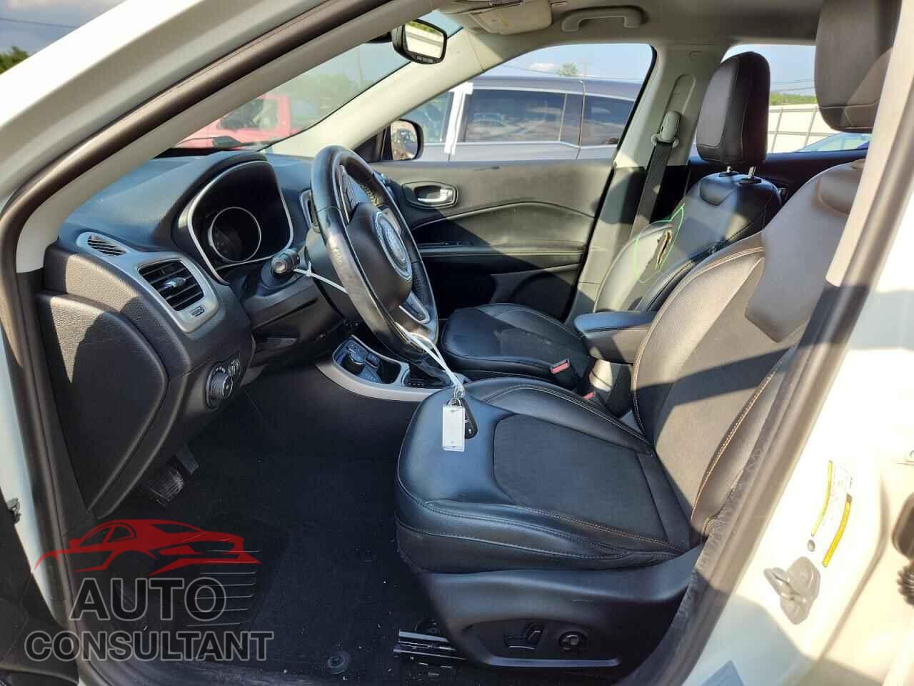 JEEP COMPASS 2017 - 3C4NJDBB7HT688733