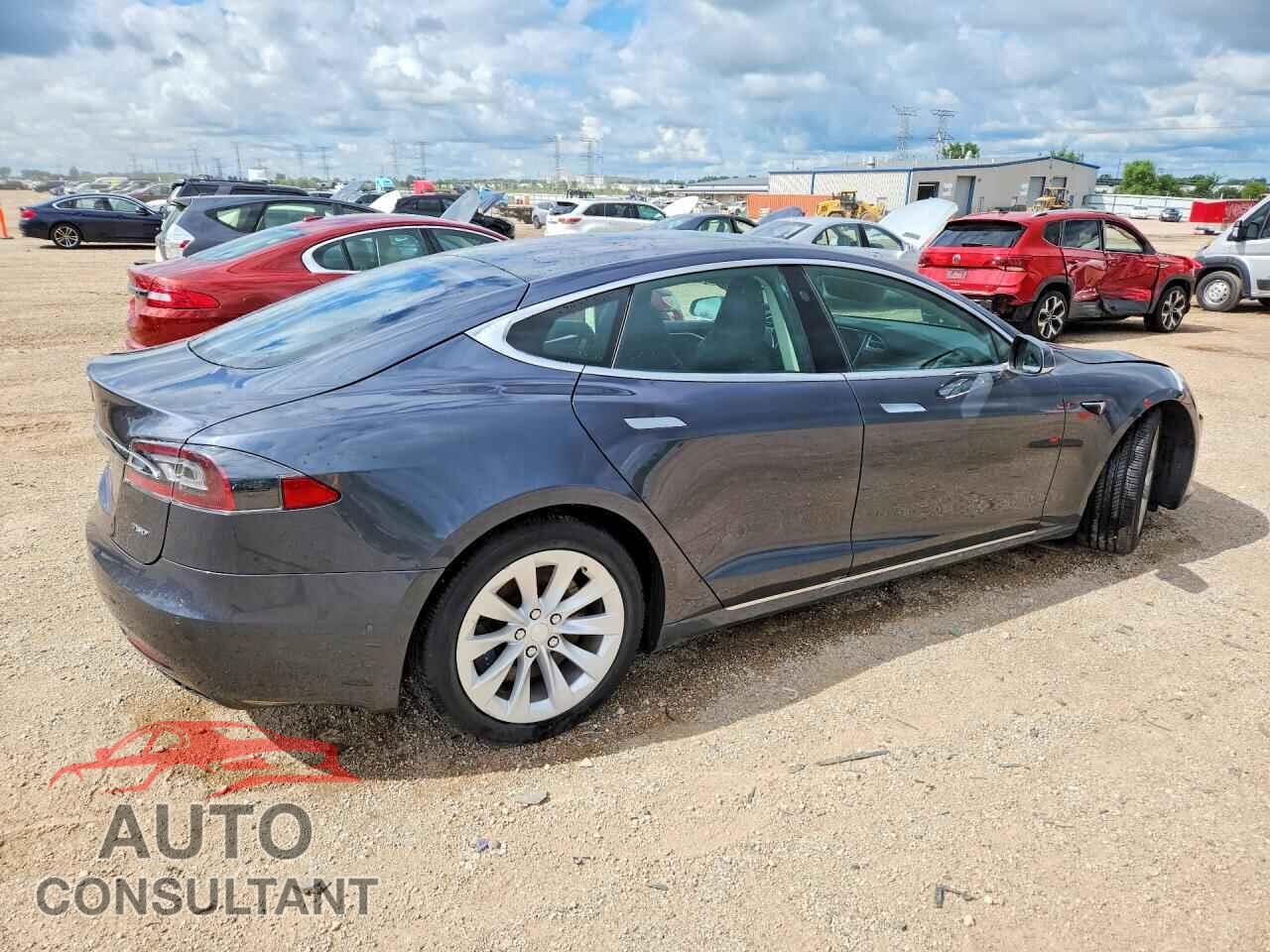 TESLA MODEL S 2017 - 5YJSA1E26HF205504