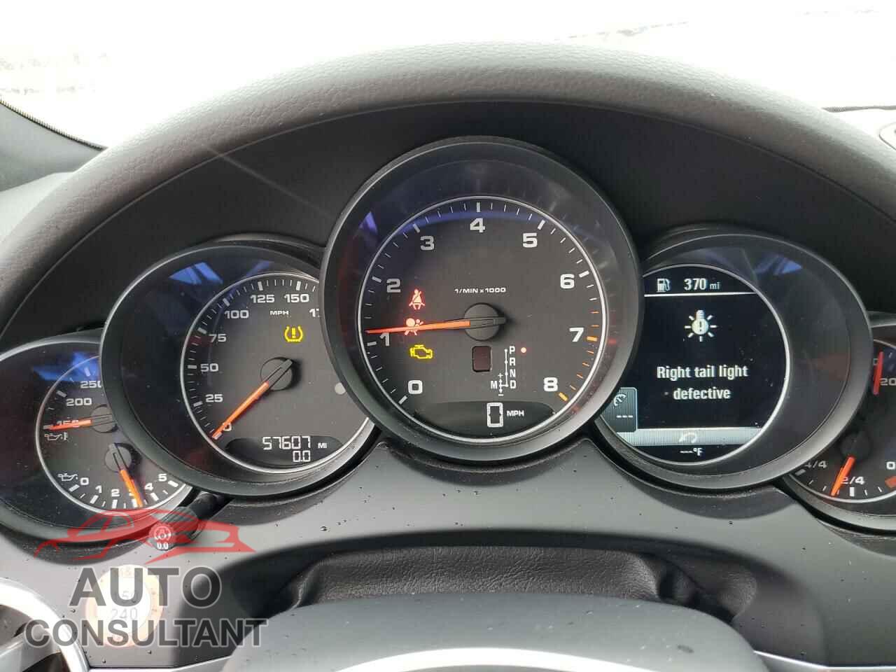 PORSCHE CAYENNE 2018 - WP1AA2A22JKA05184