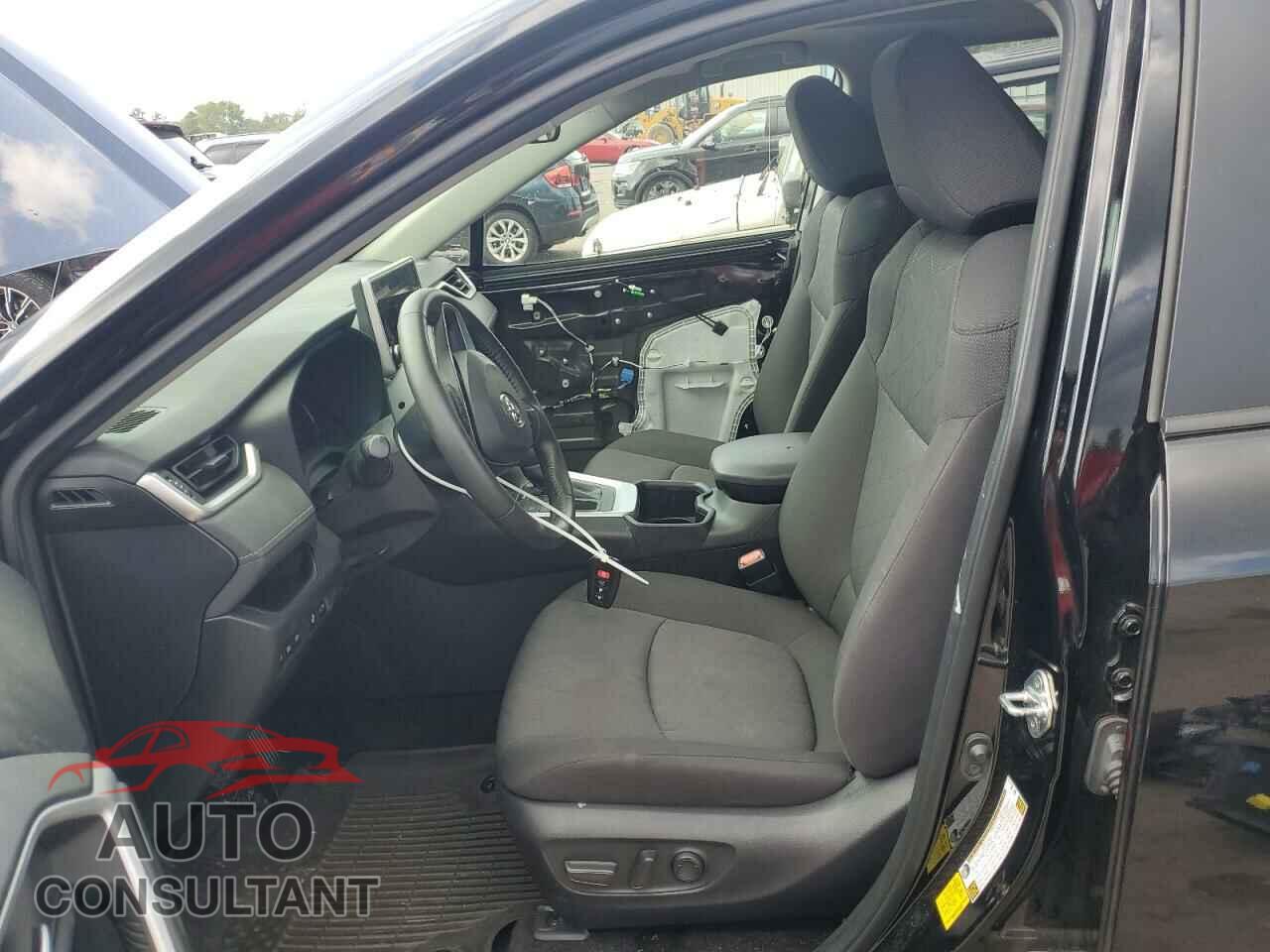 TOYOTA RAV4 2023 - JTMP1RFV5PD094981