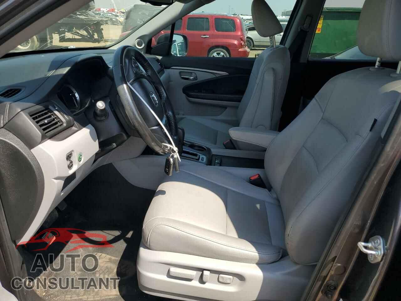 HONDA PILOT 2016 - 5FNYF6H52GB060460