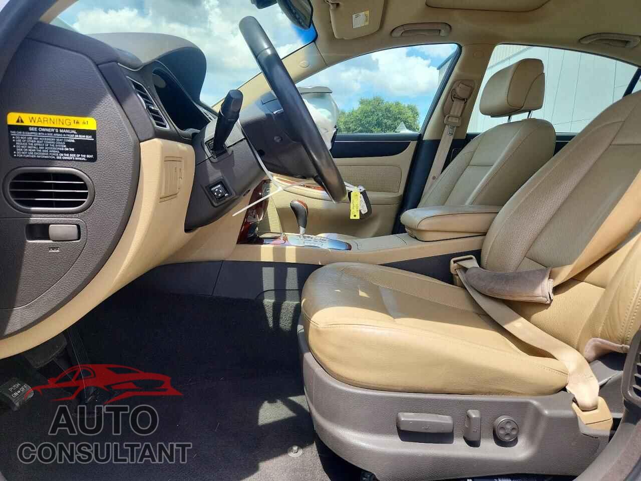 HYUNDAI GENESIS 2012 - KMHGC4DD9CU160414