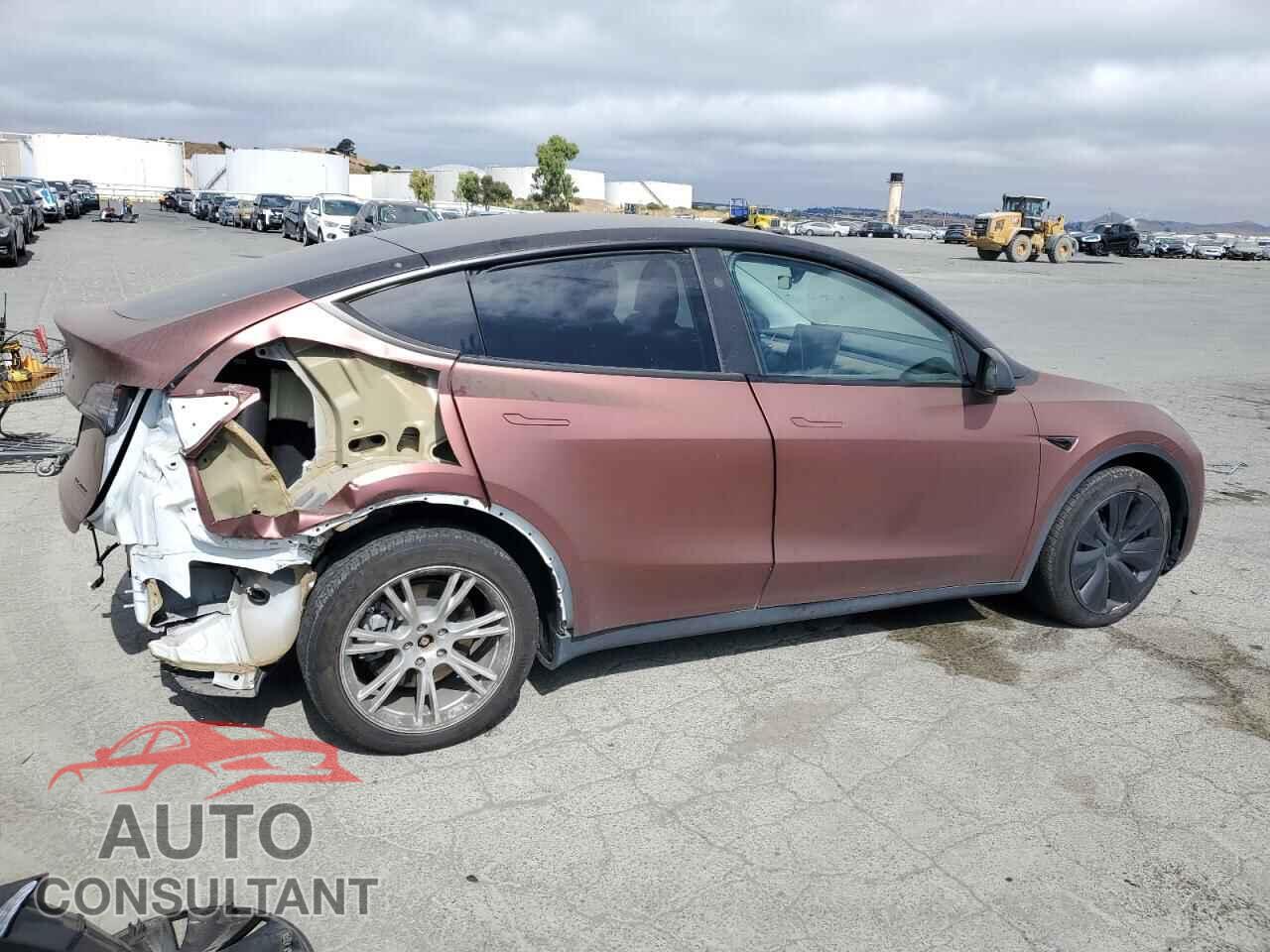 TESLA MODEL Y 2023 - 7SAYGDEE9PF907189