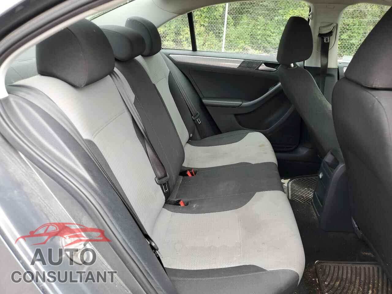 VOLKSWAGEN JETTA 2017 - 3VW2B7AJ8HM238915