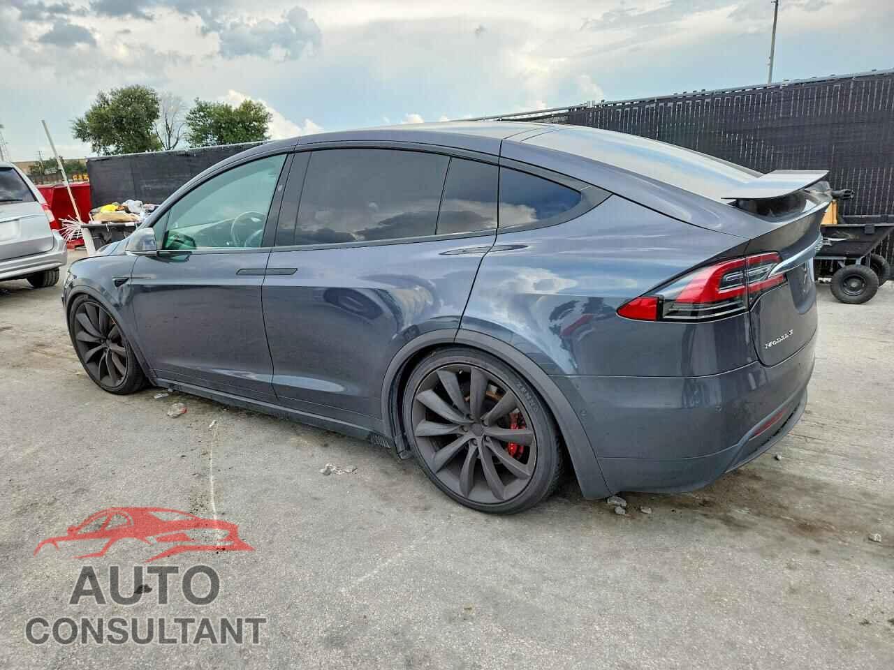 TESLA MODEL X 2017 - 5YJXCDE43HF059615