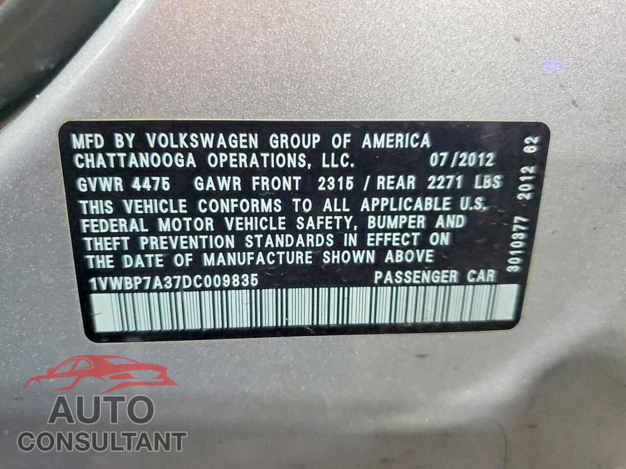 VOLKSWAGEN PASSAT 2013 - 1VWBP7A37DC009835