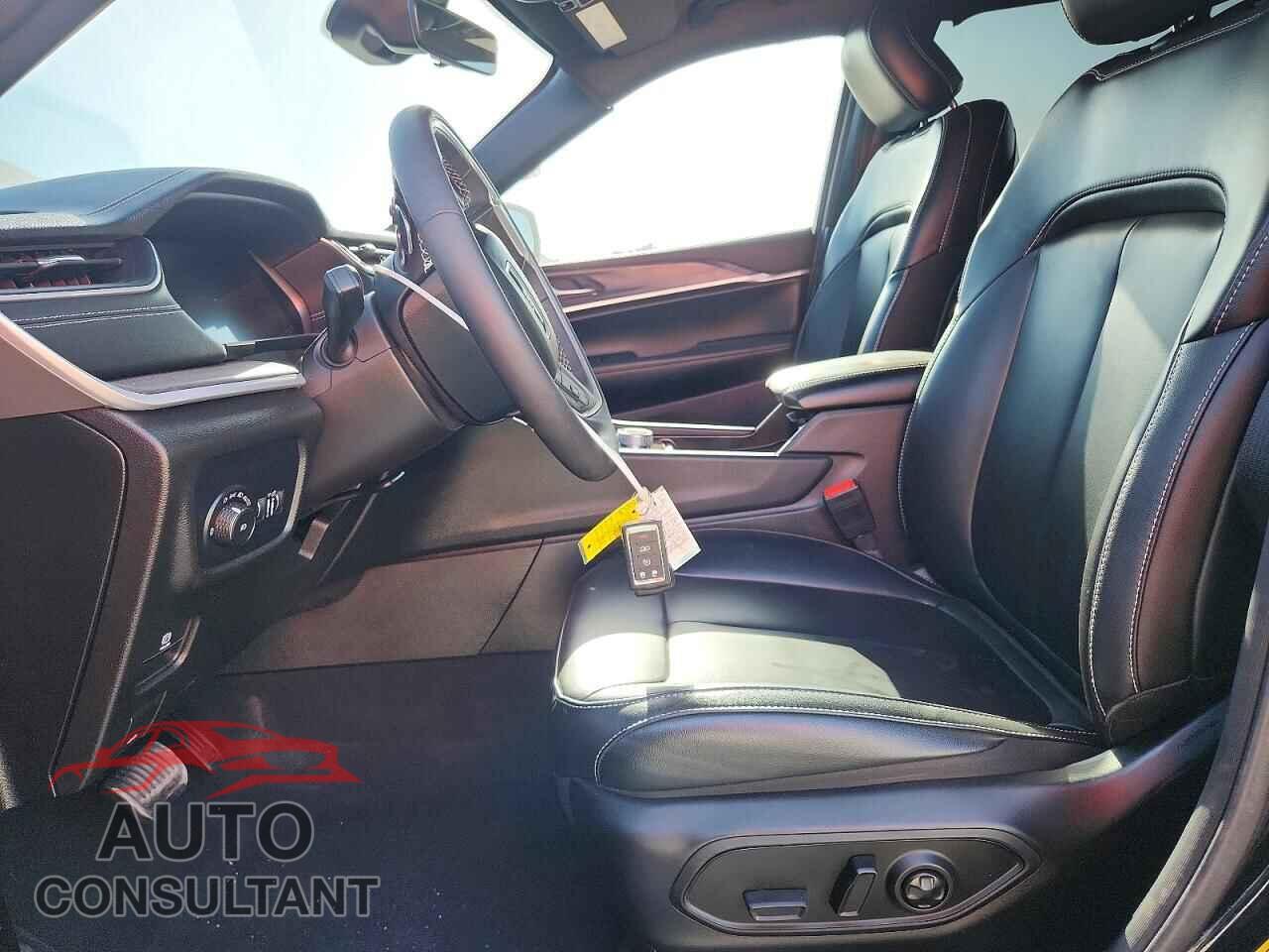 JEEP CHEROKEE 2025 - 1C4RJGBG0SC290121