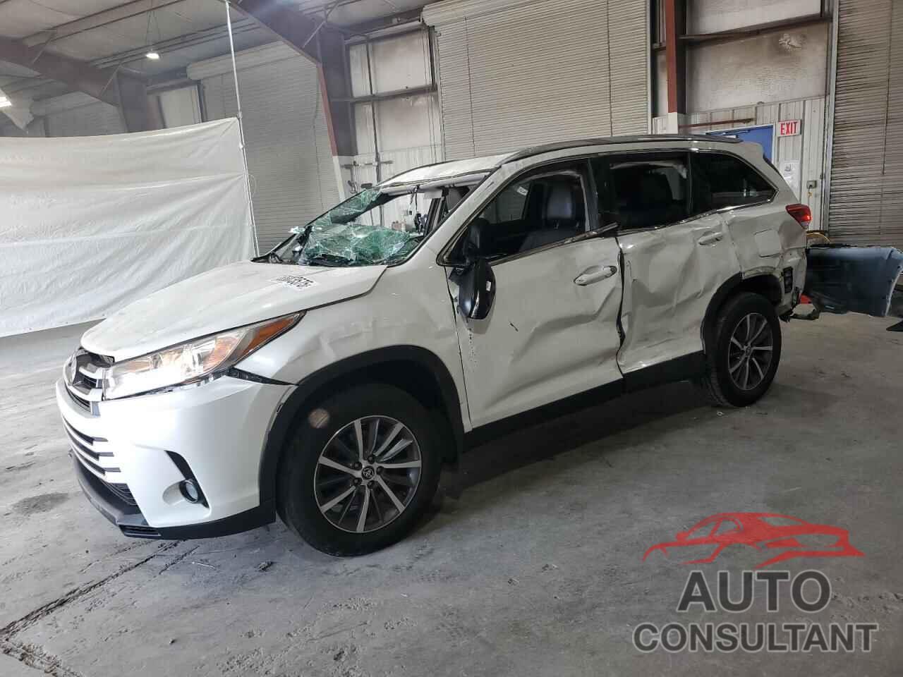 TOYOTA HIGHLANDER 2019 - 5TDJZRFH8KS597507